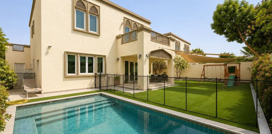 Villa à Jumeirah Park, Dubai, 3 chambres, 526.9 m², № 139376