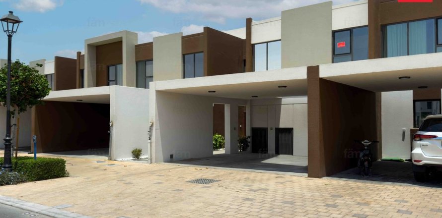 Maison de ville à Dubai, 3 chambres, 161 m², № 118353
