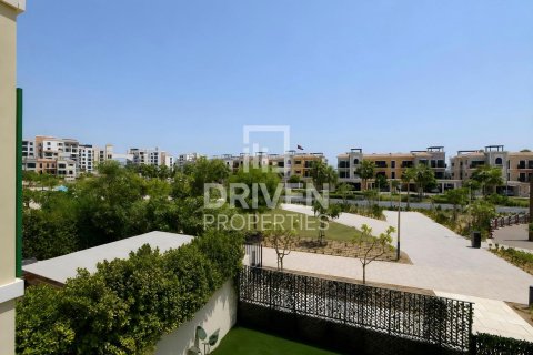 Townhouse in Jumeirah, Dubai 4 bedrooms, 263.19 sq.m. № 138282 - photo 23