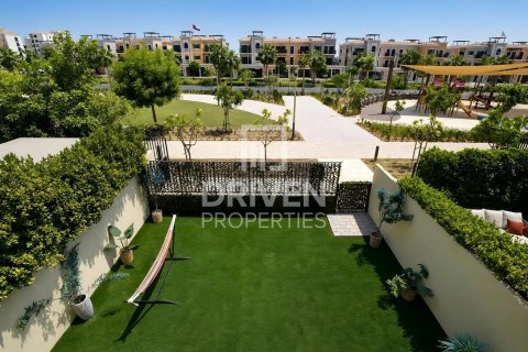 Townhouse in Jumeirah, Dubai 4 bedrooms, 263.19 sq.m. № 138282 - photo 24