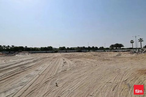 Купить земельный участок в Дубае: 1372.8м², № 89195 - фото 2