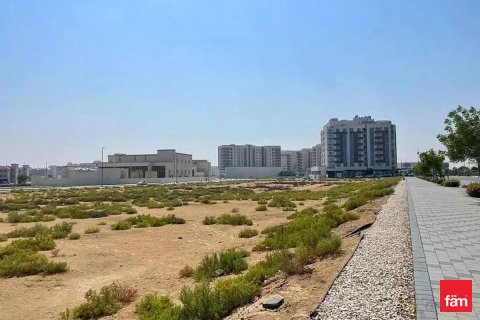 Купить земельный участок в Дубае: 1372.8м², № 89195 - фото 4