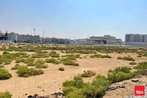 Купить земельный участок в Дубае: 1372.8м², № 89195 - фото 6