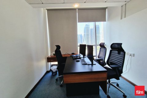 Bureau à Dubai, 114.7 m², № 89193 - photo 9