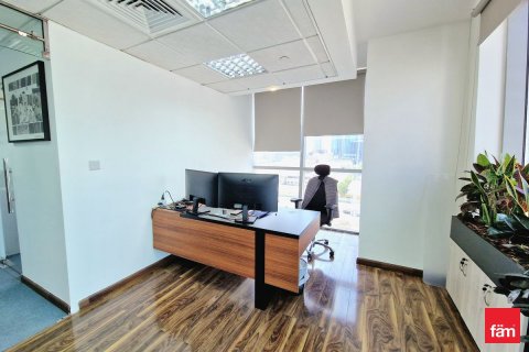 Bureau à Dubai, 114.7 m², № 89193 - photo 7