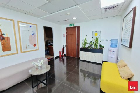 Bureau à Dubai, 114.7 m², № 89193 - photo 11