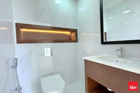 Apartment in Al Furjan, Dubai 2 bedrooms, 106.7 sq.m. № 97878 - photo 7