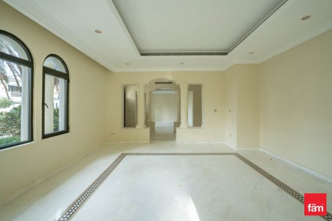 Villa in Palm Jumeirah, Dubai 6 bedrooms, 1241.7 sq.m. № 97886 - photo 7