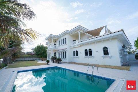 Villa in Palm Jumeirah, Dubai 6 bedrooms, 1241.7 sq.m. № 97886