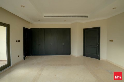 Villa in Palm Jumeirah, Dubai 6 bedrooms, 1241.7 sq.m. № 97886 - photo 21