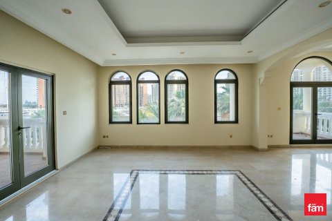 Villa in Palm Jumeirah, Dubai 6 bedrooms, 1241.7 sq.m. № 97886 - photo 14