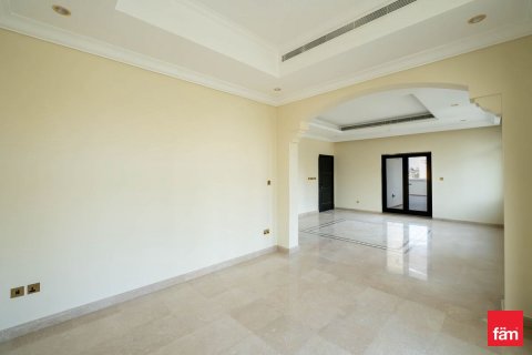 Villa in Palm Jumeirah, Dubai 6 bedrooms, 1241.7 sq.m. № 97886 - photo 10