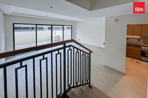 Снять в аренду таунхаус в Дубае: 4 спальни, 211.4м², № 123121 - фото 24