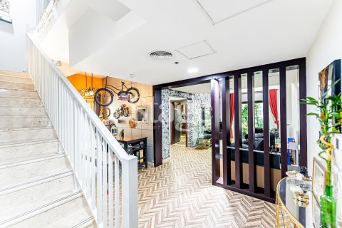 Apartment in Dubai Sports City, Dubai 2 bedrooms, 191 sq.m. № 70371 - photo 1