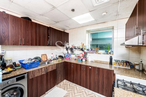 Apartment in Dubai Sports City, Dubai 2 bedrooms, 191 sq.m. № 70371 - photo 10