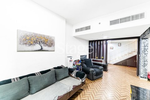 Apartment in Dubai Sports City, Dubai 2 bedrooms, 191 sq.m. № 70371 - photo 9