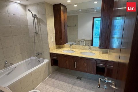 Apartment in Downtown Dubai (Downtown Burj Dubai), Dubai 3 bedrooms, 183.7 sq.m. № 123786 - photo 10