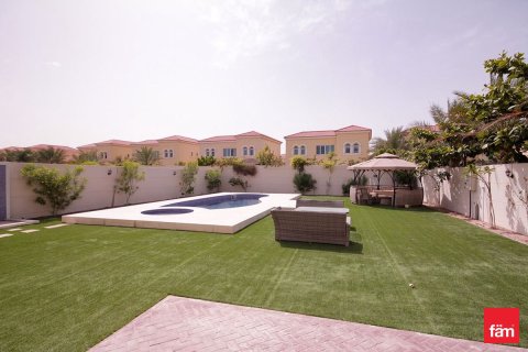 Villa en Dubai, 4 dormitorios, 759.1 m², № 17739 - foto 3