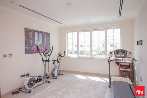 Villa en Dubai, 4 dormitorios, 759.1 m², № 17739 - foto 12