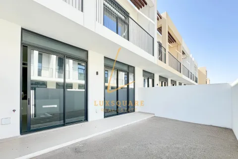 Villa in Dubai South (Dubai World Central), Dubai 3 bedrooms, 138 sq.m. № 69210 - photo 15