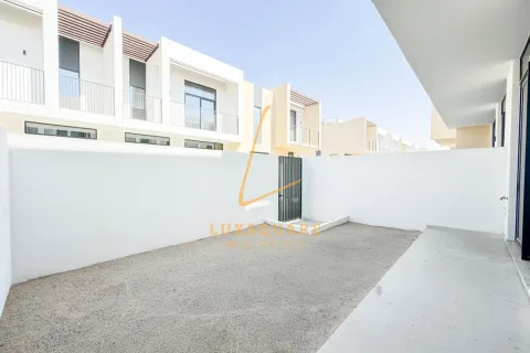 Villa in Dubai South (Dubai World Central), Dubai 3 bedrooms, 138 sq.m. № 69210 - photo 8