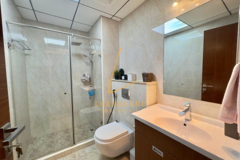 Apartment in Jumeirah Village Circle, Dubai 2 bedrooms, 122 sq.m. № 69207 - photo 12