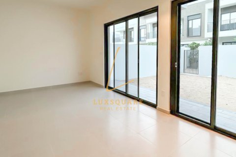 Villa in Dubai South (Dubai World Central), Dubai 3 bedrooms, 181 sq.m. № 69209 - photo 5