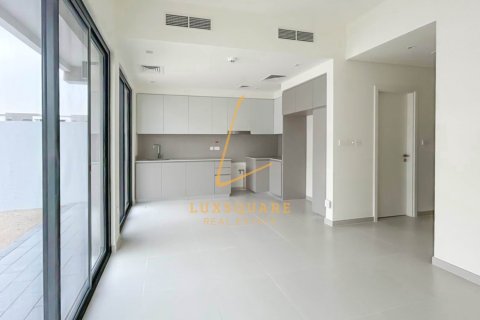 Villa in Dubai South (Dubai World Central), Dubai 3 bedrooms, 181 sq.m. № 69209 - photo 2