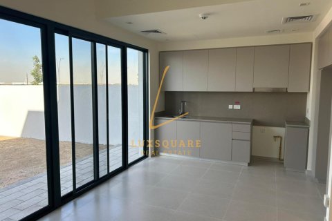 Villa in Dubai South (Dubai World Central), Dubai 3 bedrooms, 181 sq.m. № 69209 - photo 6