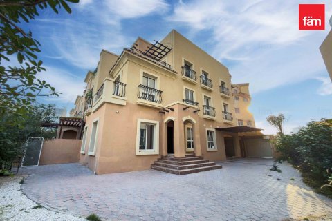 Villa in Dubai 5 bedrooms, 359.6 sq.m. № 84080 - photo 15