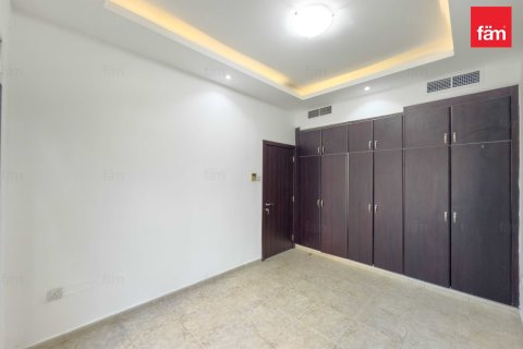 Villa in Dubai 5 bedrooms, 359.6 sq.m. № 84080 - photo 17