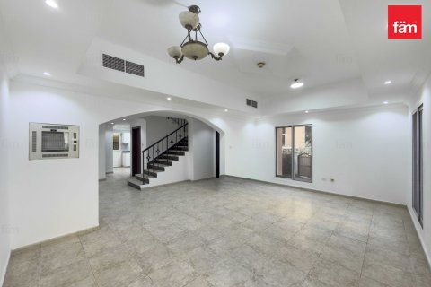 Villa in Dubai 5 bedrooms, 359.6 sq.m. № 84080 - photo 9