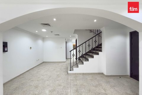 Villa in Dubai 5 bedrooms, 359.6 sq.m. № 84080 - photo 5