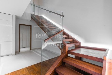 Apartment in Al Wasl, Dubai 4 bedrooms, 276.8 sq.m. № 7277 - photo 2