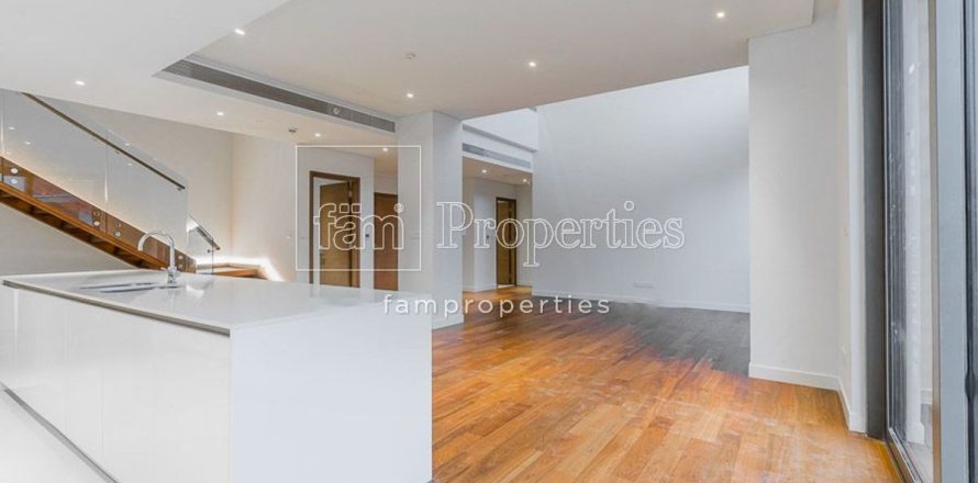 Apartment in Al Wasl, Dubai 4 bedrooms, 276.8 sq.m. № 7277
