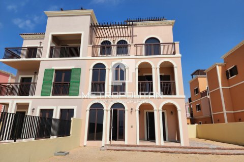 Villa in La Mer, Jumeirah, Dubai 5 bedrooms, 673 sq.m. № 7280 - photo 1