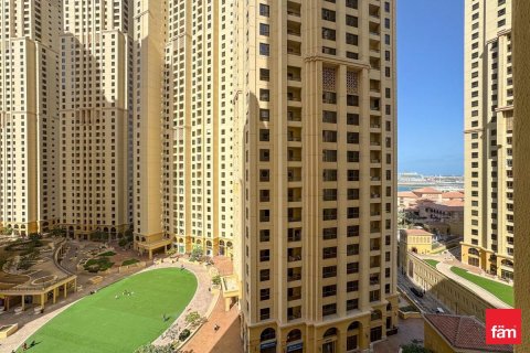 Apartment in Dubai 4 bedrooms, 252 sq.m. № 114240 - photo 19