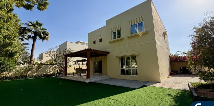Villa in Meadows, Dubai 4 bedrooms, 337 sq.m. № 78174