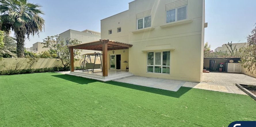 Villa in Meadows, Dubai 4 bedrooms, 337 sq.m. № 78174