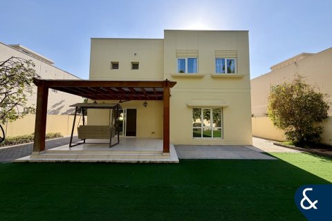 Villa in Meadows, Dubai 4 bedrooms, 337 sq.m. № 78174 - photo 18