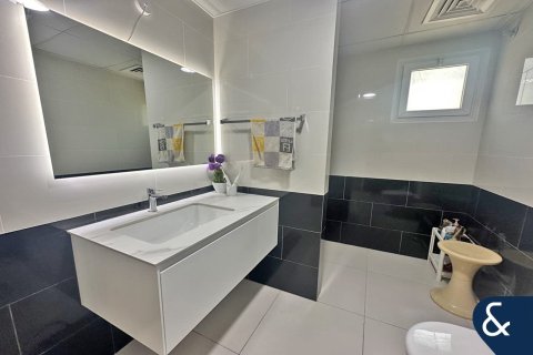 Villa in Meadows, Dubai 4 bedrooms, 337 sq.m. № 78174 - photo 11