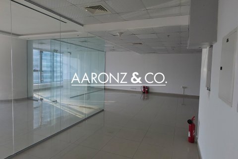 Oficina en Jumeirah Lake Towers, Dubai, 107 m², № 78170 - foto 6