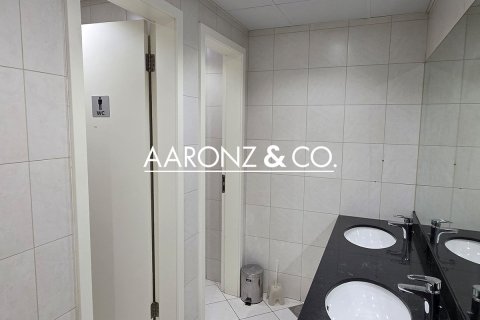 Bureau à Jumeirah Lake Towers, Dubai, 168.1 m², № 78171 - photo 11