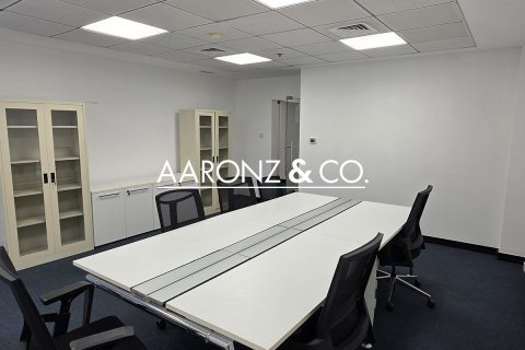 Bureau à Jumeirah Lake Towers, Dubai, 168.1 m², № 78171 - photo 10