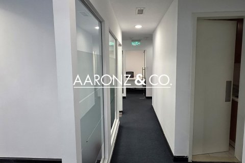 Bureau à Jumeirah Lake Towers, Dubai, 168.1 m², № 78171 - photo 9