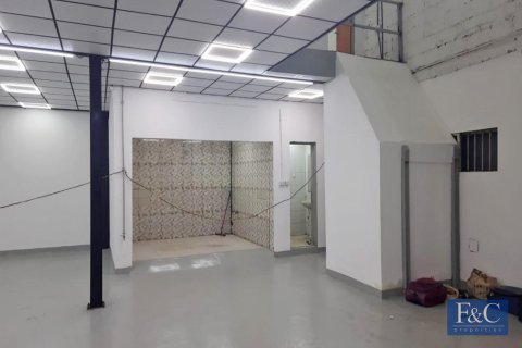 Entrepôt à Al Quoz Industrial Area, Al Quoz, Dubai, 460 m², № 103795 - photo 8