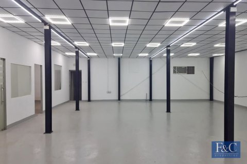 Entrepôt à Al Quoz Industrial Area, Al Quoz, Dubai, 460 m², № 103795 - photo 3