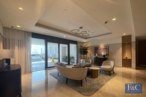 Apartment in Downtown Dubai (Downtown Burj Dubai), Dubai 3 bedrooms, 140 sq.m. № 103794 - photo 17