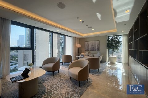 Apartment in Downtown Dubai (Downtown Burj Dubai), Dubai 3 bedrooms, 140 sq.m. № 103794 - photo 16