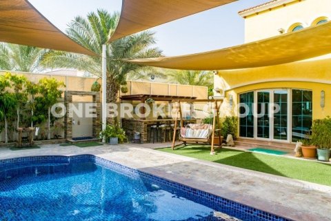 Villa in Jumeirah Park, Dubai 5 bedrooms, 848.2 sq.m. № 565 - photo 7